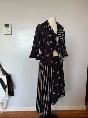 Black Floral & Stripe Asymmetric Women's Skirt - Unbranded